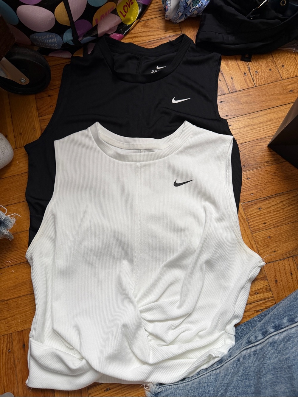 Double Pack Nike Black & White Dri-FIT Sleeveless Crop Tank size Medium - Picture 5 of 6